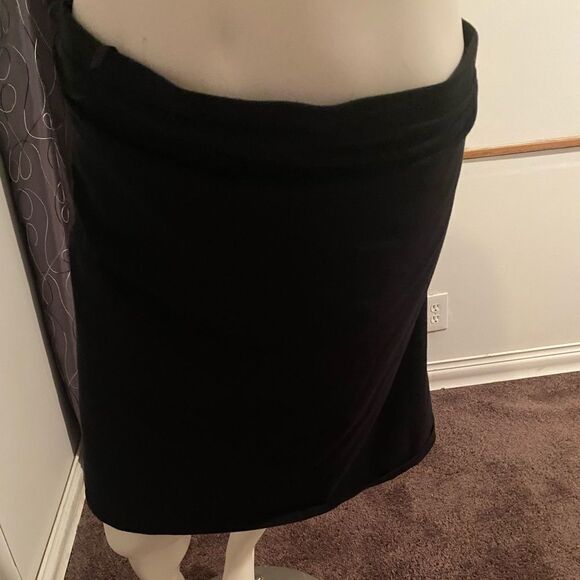Torrid Black pull-on pencil skirt, size 3 - Picture 1 of 3
